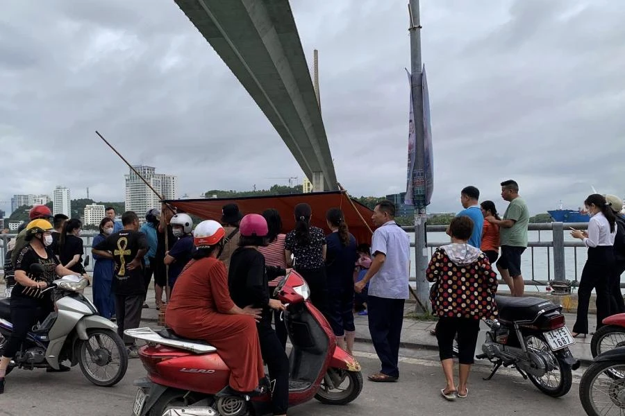 Khu vực anh Hoàng nhảy cầu Bãi Cháy. Ảnh: TT.