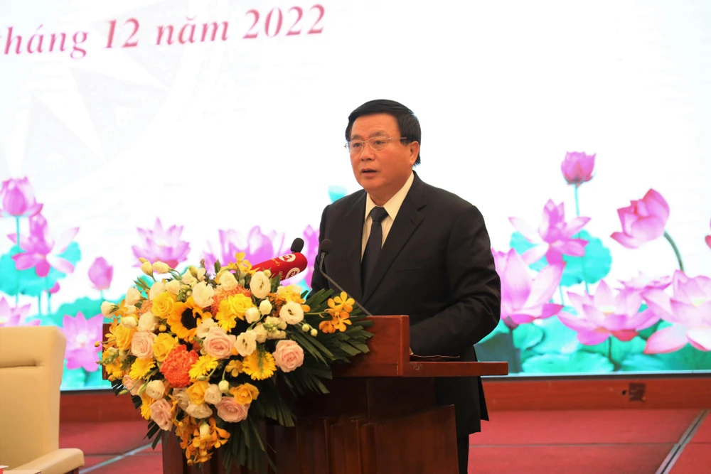 Ông Nguyễn Xuân Thắng- Ủy viên Bộ Chính trị- Giám đốc Học viện Chính trị Quốc gia Hồ Chí Minh- Chủ tịch Hội đồng Lý luận Trung ương phát biểu định hướng hội thảo.