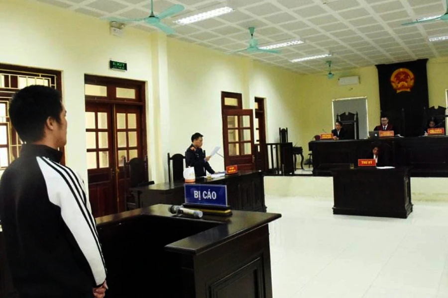 Phiên tòa sơ thẩm xét xử bị cáo Trần Đình Vũ. Ảnh: ĐV