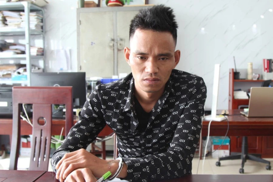 Nguyễn Đình Hùng tại cơ quan điều tra.