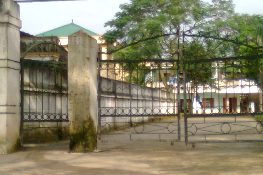 Trường học nơi thầy LVH công tác.