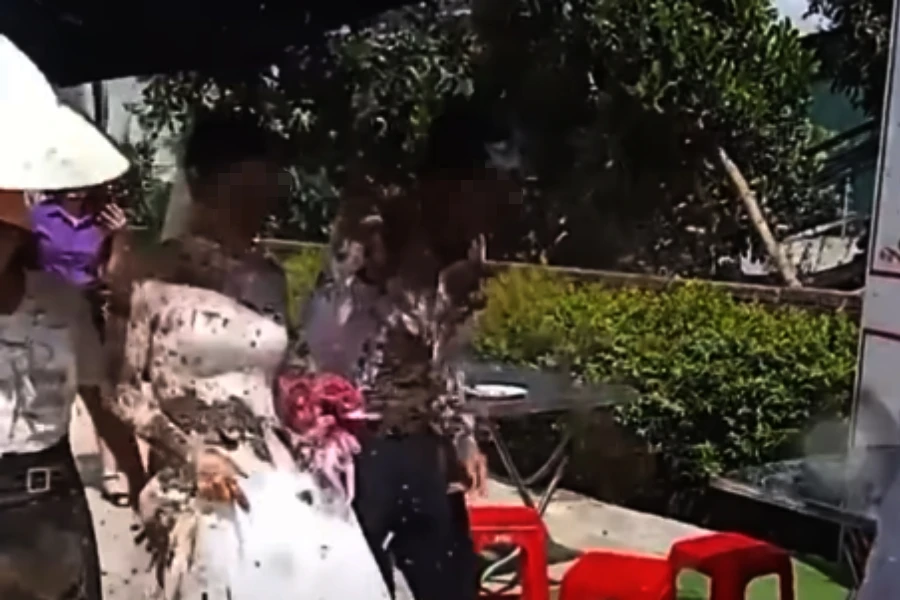 Công an thông tin về xử lý người tạt chất bẩn vào cô dâu, chú rể