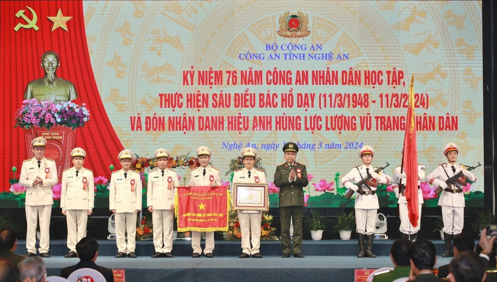 cong-an-nghe-an-anh-hung.jpg