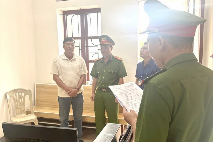 quen biết lãnh đạo