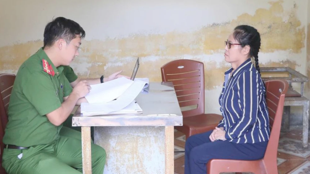 Nữ nhân viên ngân hàng trốn truy nã 30 năm bị bắt tại TP.HCM