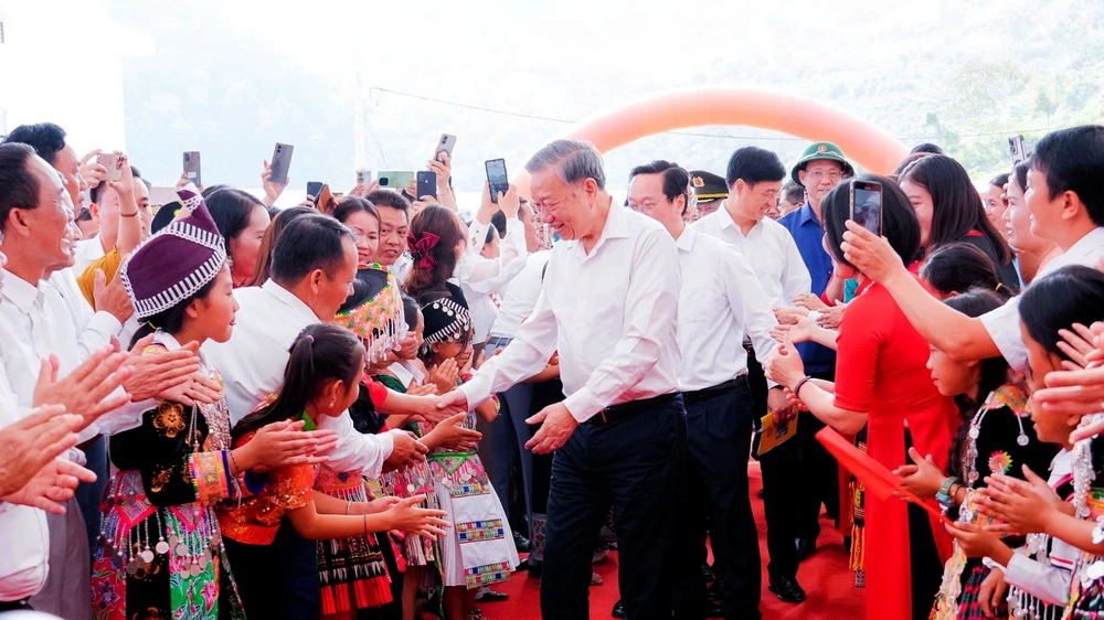 Tong-Bi-Thu-To-Lam (3).jpg