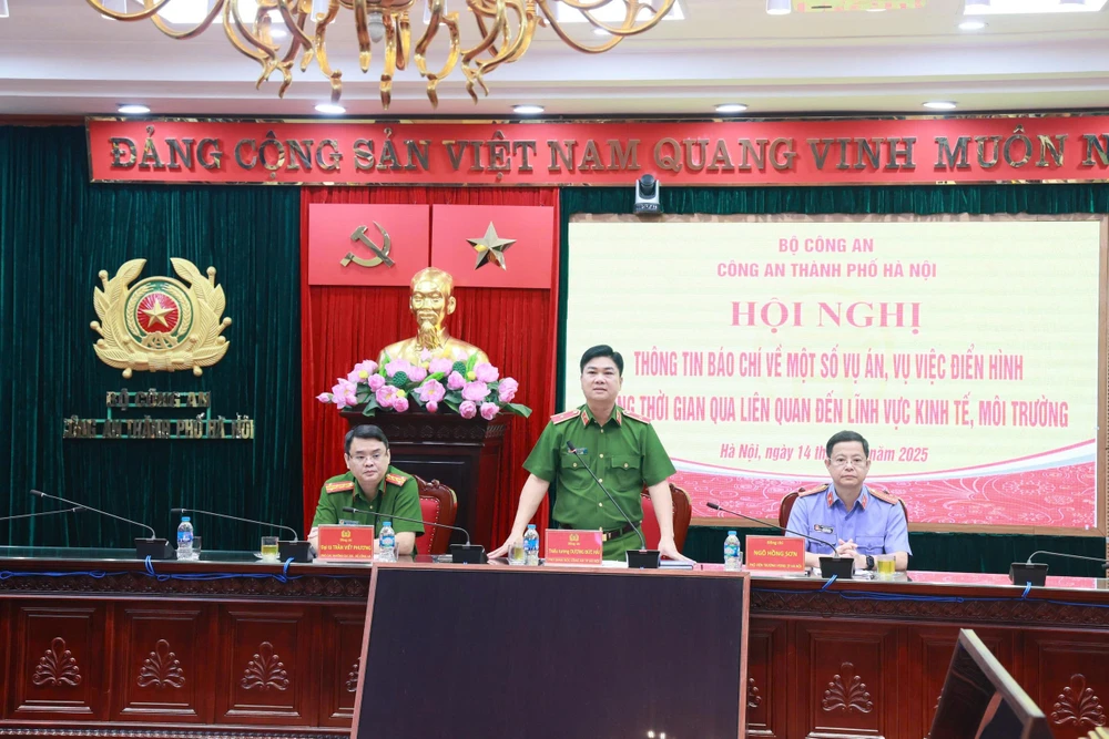 Cong-an-Ha-Noi (2).jpg