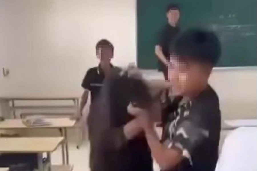 clip nữ sinh (2).jpg