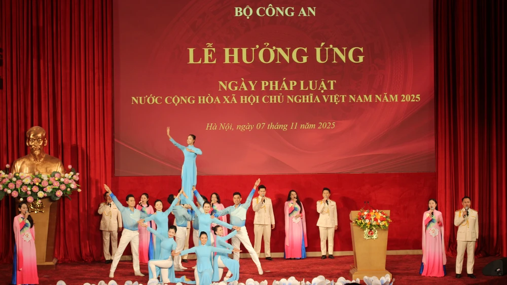 Ngay-phap-luat-Viet-Nam.jpg