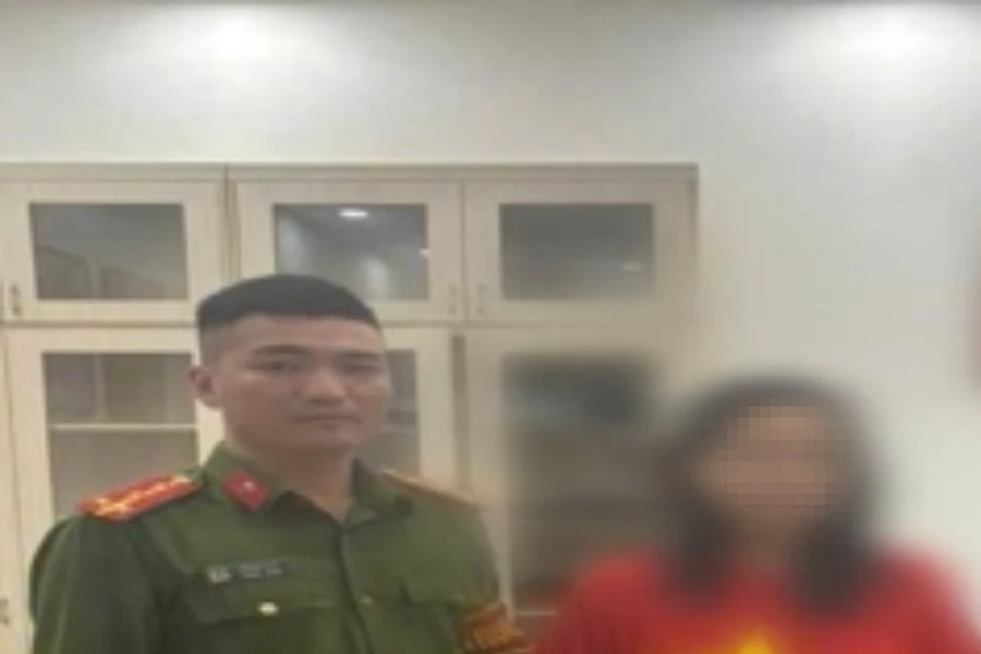 ý định tự tử tại Hồ Tây.jpg