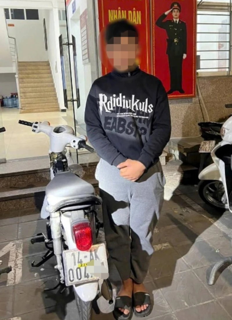 bốc đầu xe máy.jpg