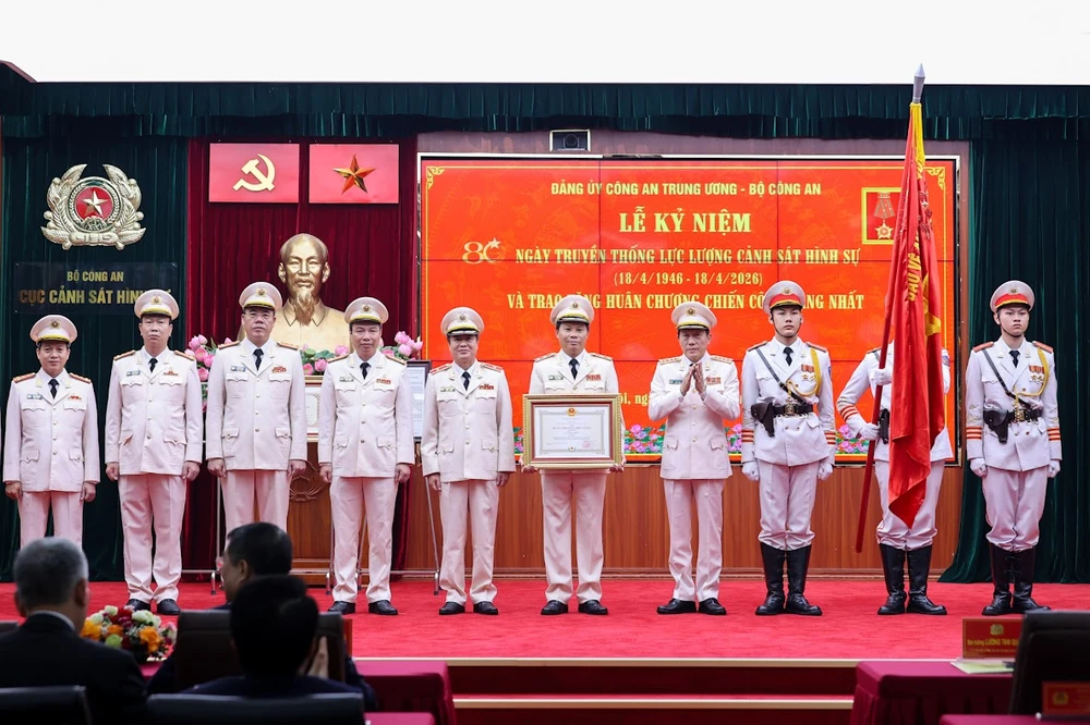 canh-sat-hinh-su (2).jpg