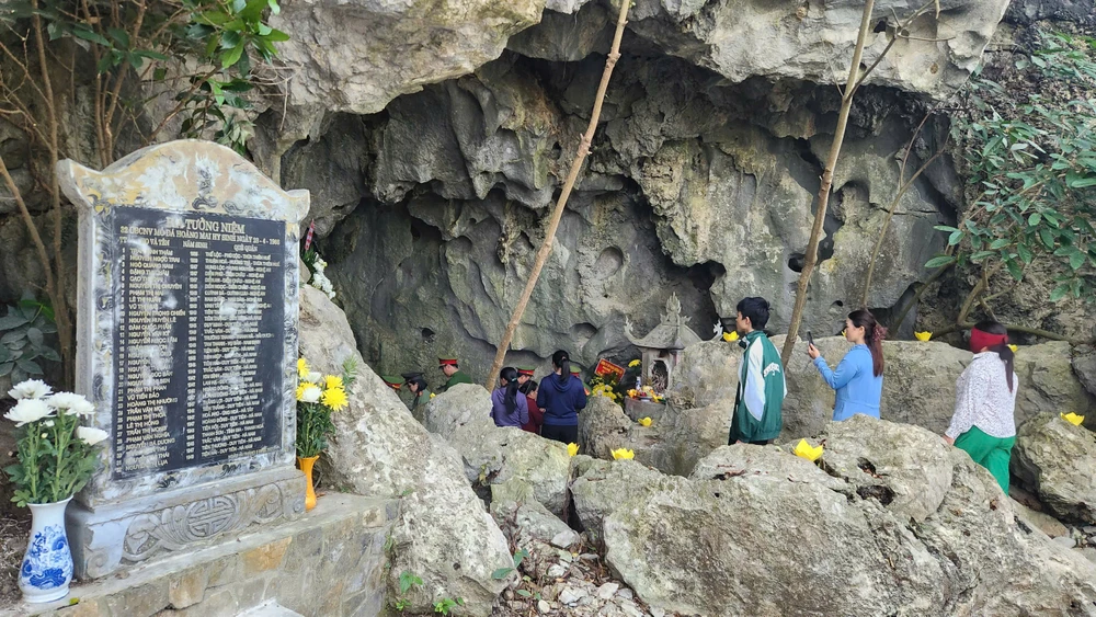 hang-hoa-tien (2).jpg