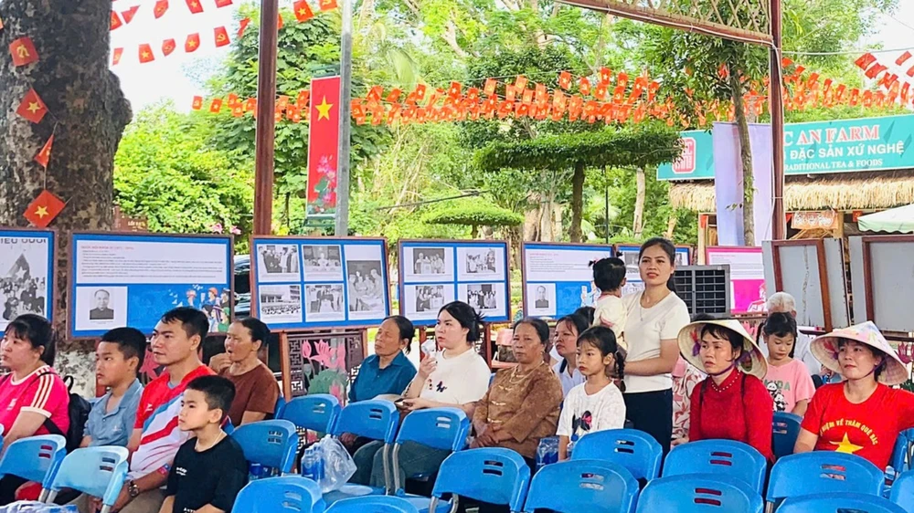 trải nghiệm VR,.jpg