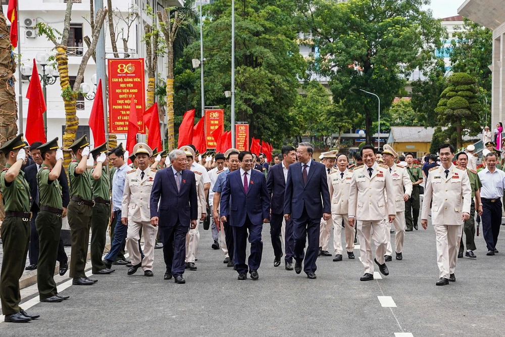 Anh-Tong-Bi-thu.jpg