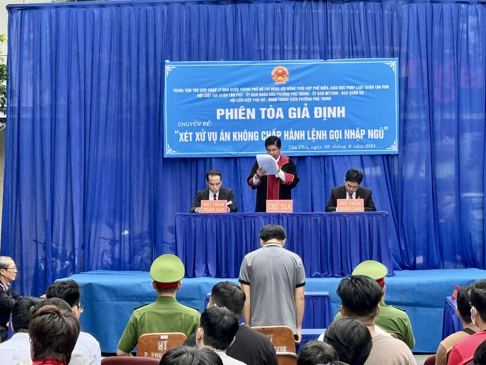 Trốn tránh nghĩa vụ quân sự, bị phạt 6 tháng tù