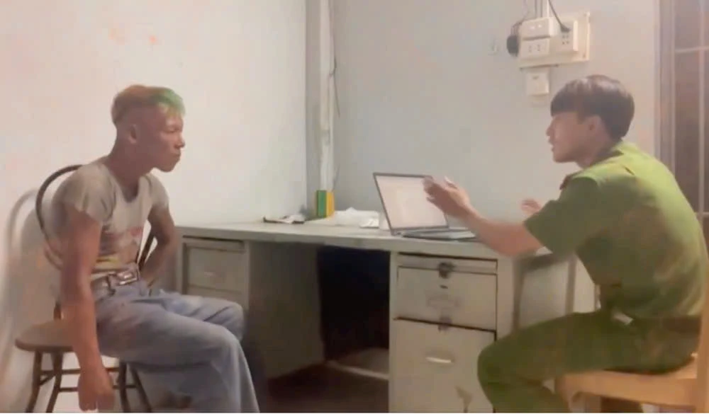 Kẻ cướp giật vé số của cụ ông có thể đối diện mức án bao nhiêu năm tù?