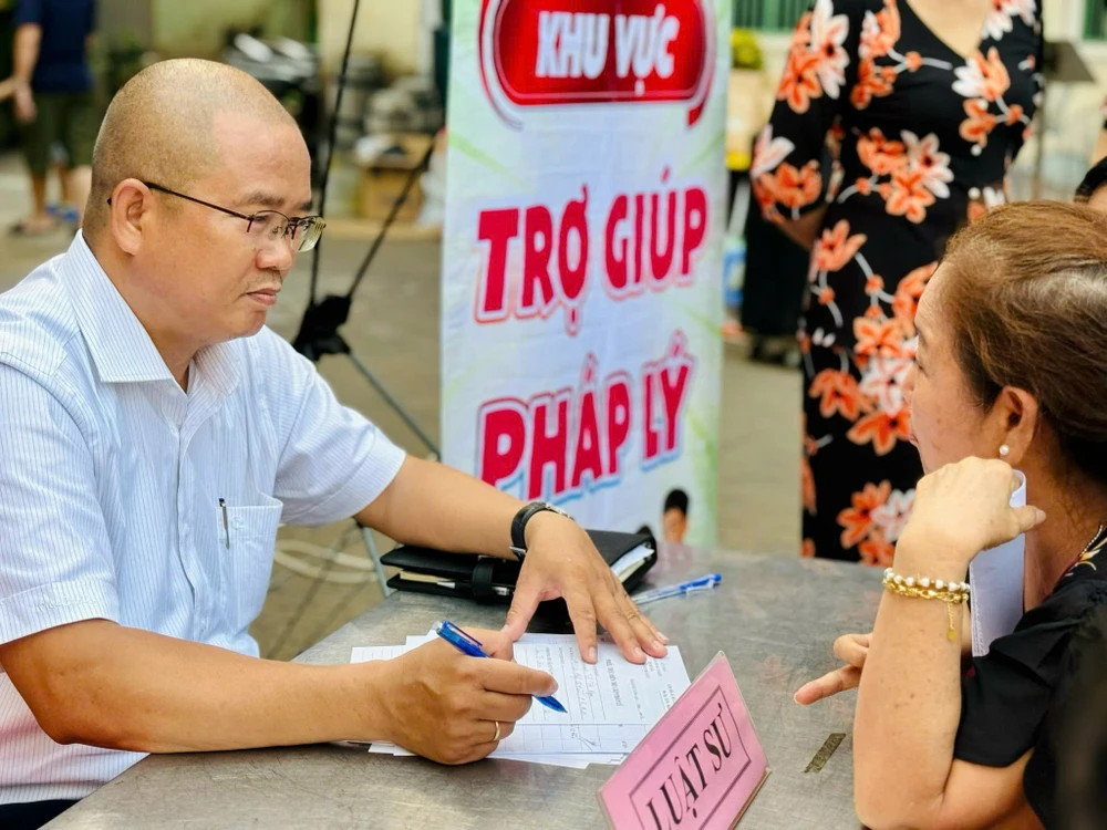 trợ giúp pháp lý