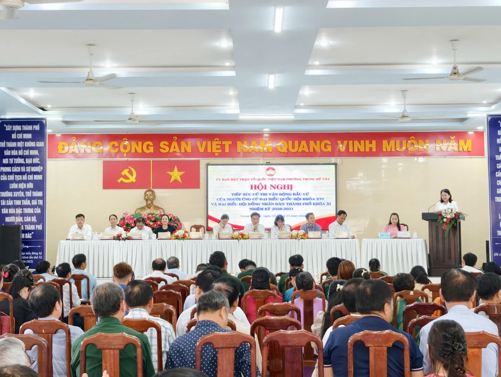 Quang cảnh buổi tiếp xúc. Ảnh: YC