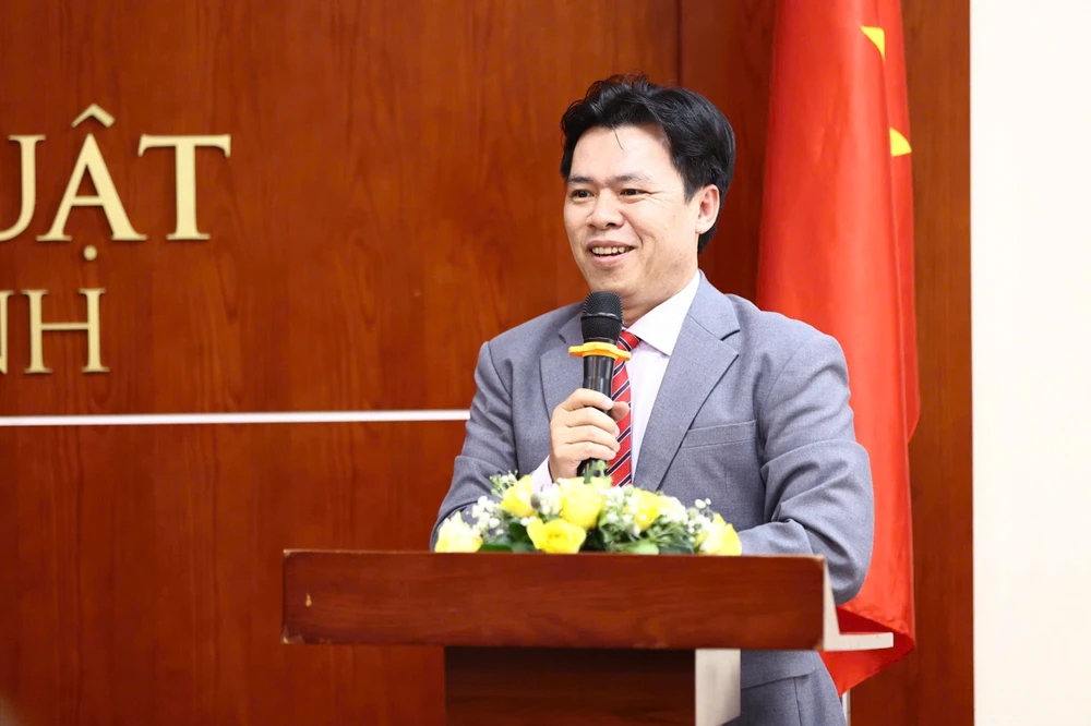 GS.TS Đỗ Văn Đại, Phó Hiệu trưởng Trường ĐH Luật TP.HCM, được vinh danh ở hạng mục Giải Kiến tạo.