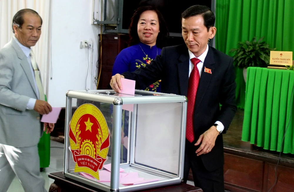 TP Cần Thơ có tân chủ tịch là tiến sĩ kinh tế ảnh 2