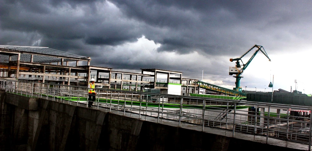 Một góc khu xử lý nước thải nhà máy giấy Lee&Man (ảnh GIA TUỆ)