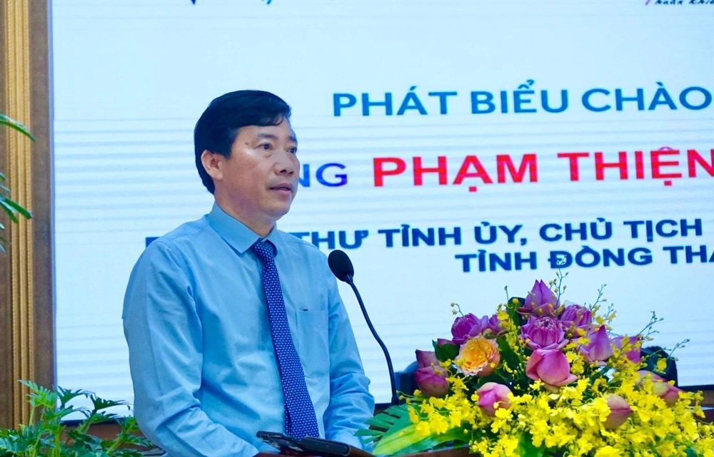 Ông Phạm Thiện Nghĩa – Chủ tịch UBND tỉnh Đồng Tháp phát biểu khai mạc diễn đàn.