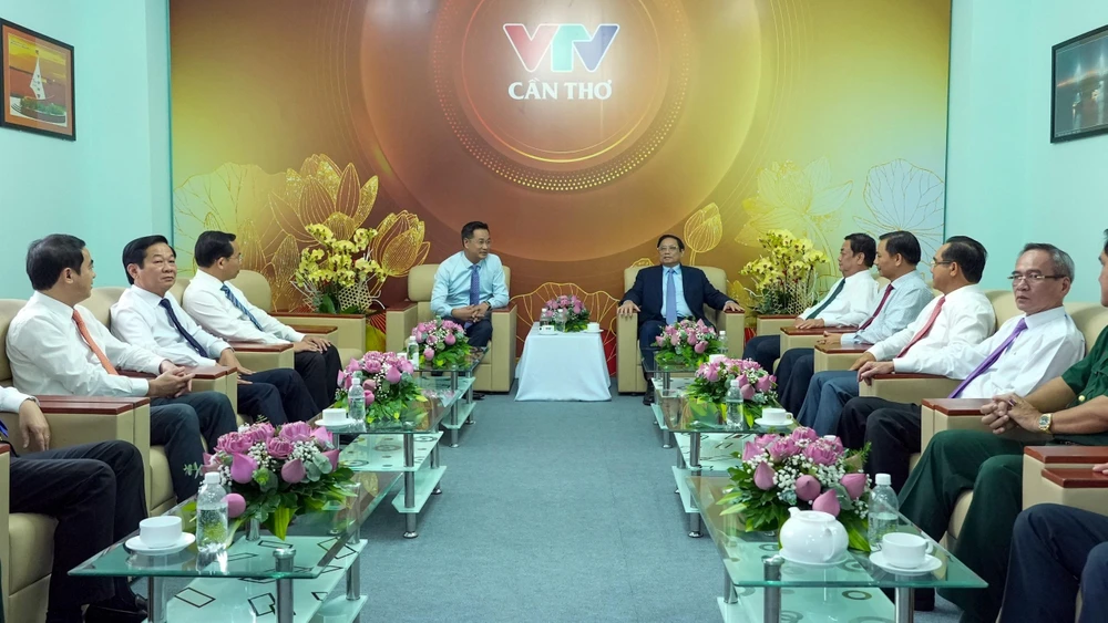 Thủ tướng tin tưởng kênh VTV Cần Thơ sẽ có sự phát triển nhanh chóng, bền vững.