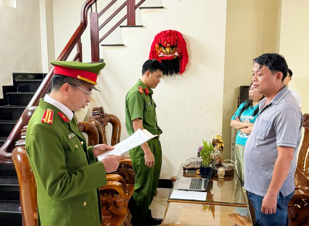 Nguyễn Thanh Yên -Giám đốc Công ty TNHH Hồng Ngân Phát Gia Lai bị bắt về tội mua bán trái phép hóa đơn