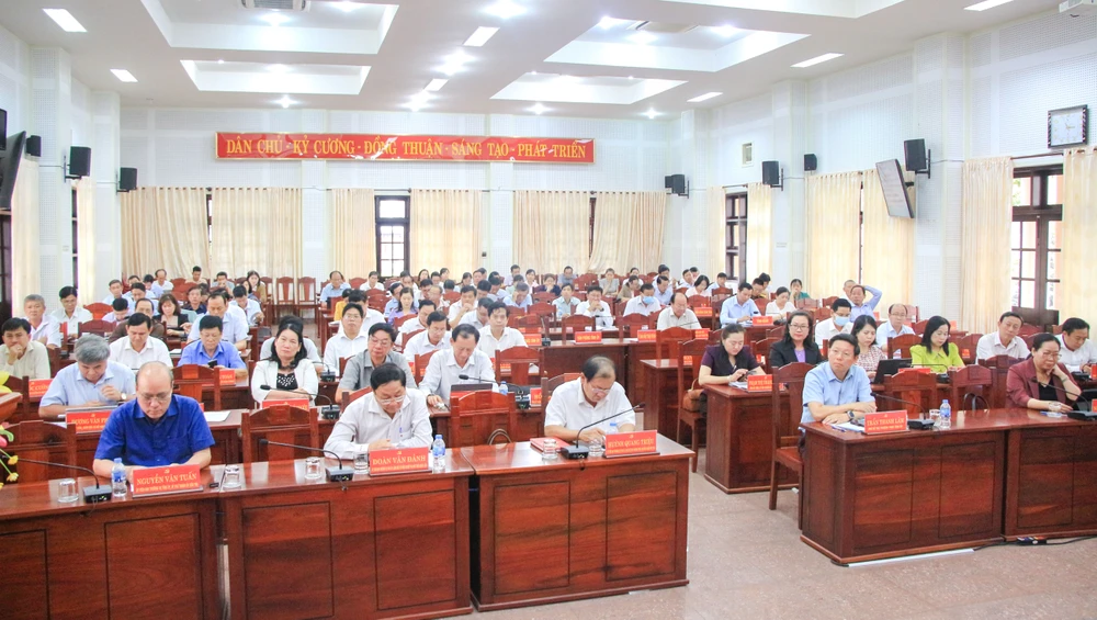 Tỉnh ủy Bến Tre chỉ đạo chuẩn bị văn kiện đại hội đảng bộ cấp xã