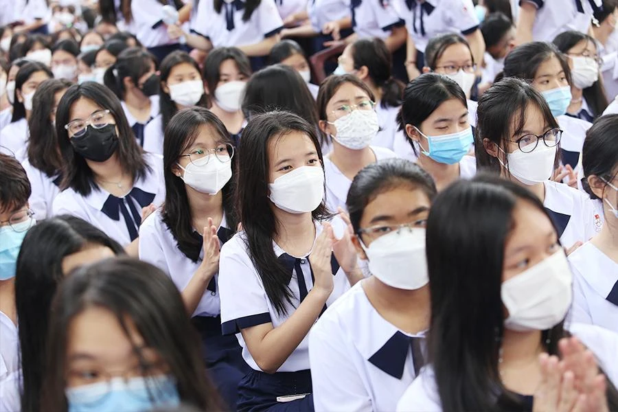 Ngân sách TP sẽ cấp bù phần chênh lệch giữa mức học phí mới và cũ, ước tính hơn 1.500 tỉ đồng. Ảnh: HOÀNG GIANG Ngân sách TP sẽ cấp bù phần chênh lệch giữa mức học phí mới và cũ, ước tính hơn 1.500 tỉ đồng. Ảnh: HOÀNG GIANG