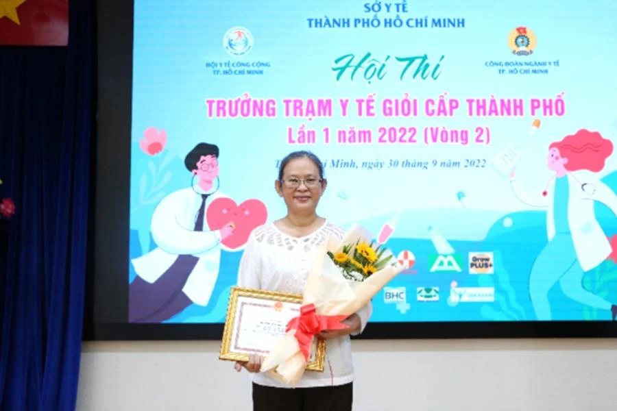 BS Nguyễn Ngọc Thoa, Trưởng Trạm y tế phường 9, quận 8.
