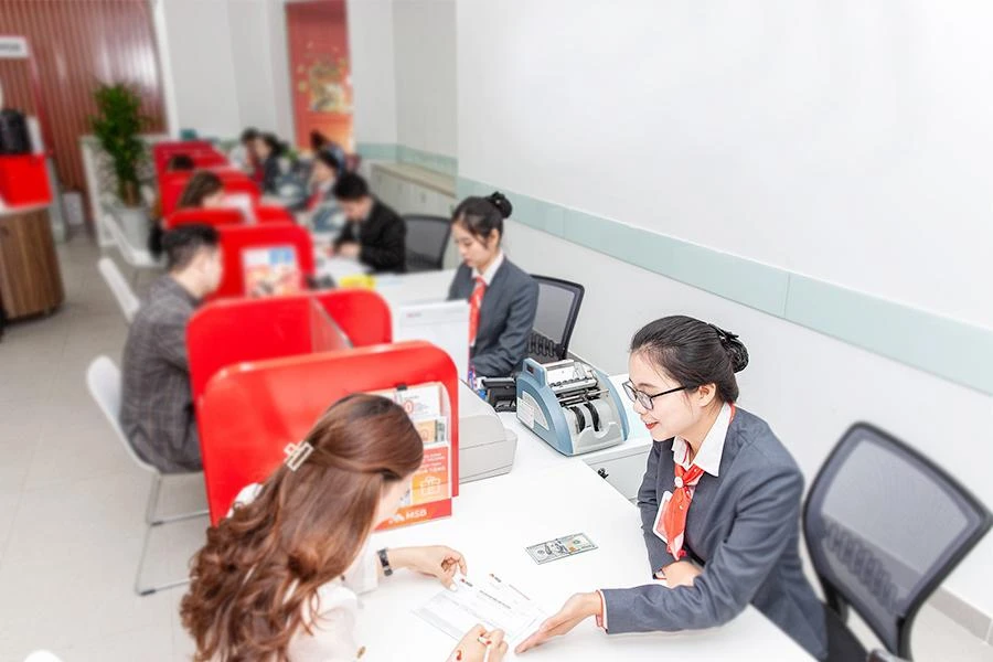 Hiện mặt bằng lãi suất tiền gửi tại các ngân hàng đều đã tăng cao. Ảnh: TL