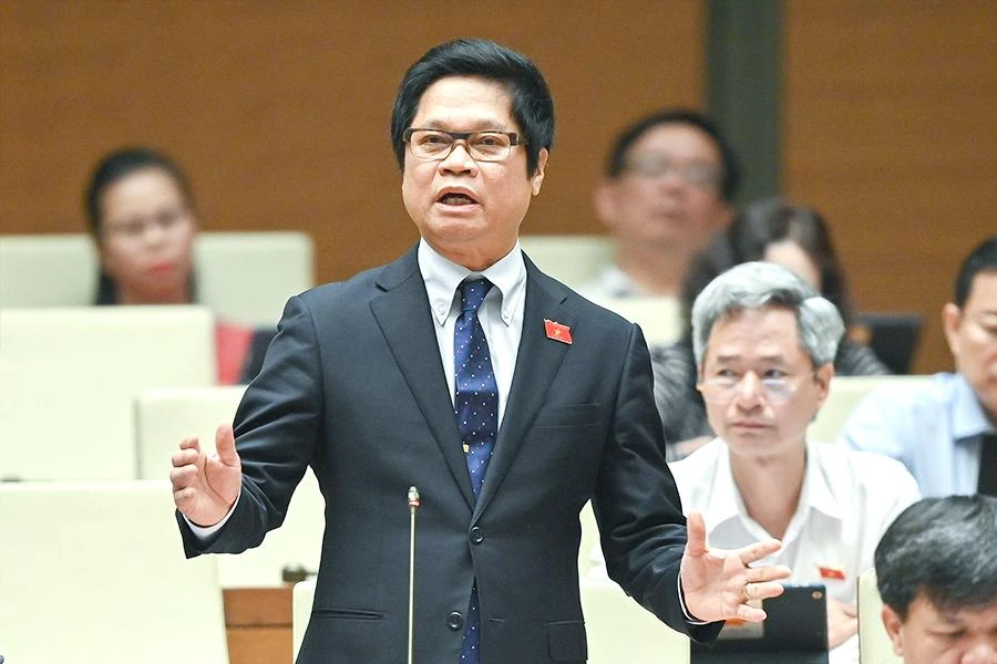 Đại biểu Vũ Tiến Lộc tại phiên thảo luận dự án Luật Hợp tác xã (sửa đổi). Ảnh: QH
