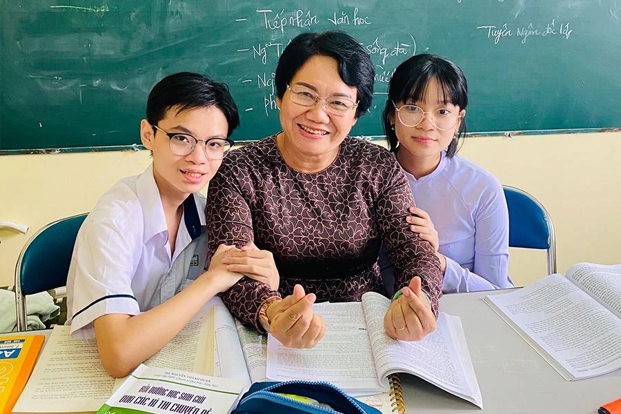 Cô Kiều Nguyệt Hồng Liên luôn được học trò quý mến. Ảnh: NVCC Cô Kiều Nguyệt Hồng Liên luôn được học trò quý mến. Ảnh: NVCC