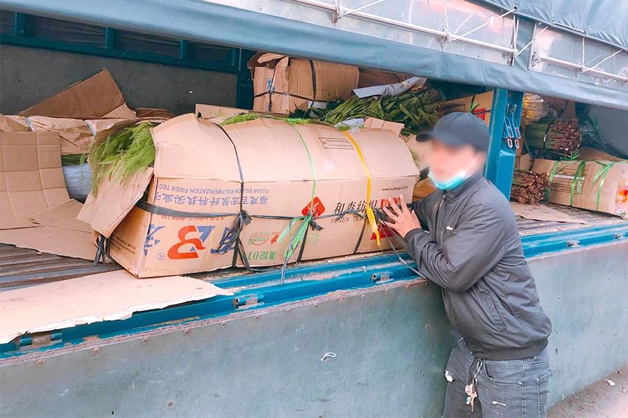 Anh NCT đang ở nơi làm việc của mình. Ảnh: HUỲNH THƠ