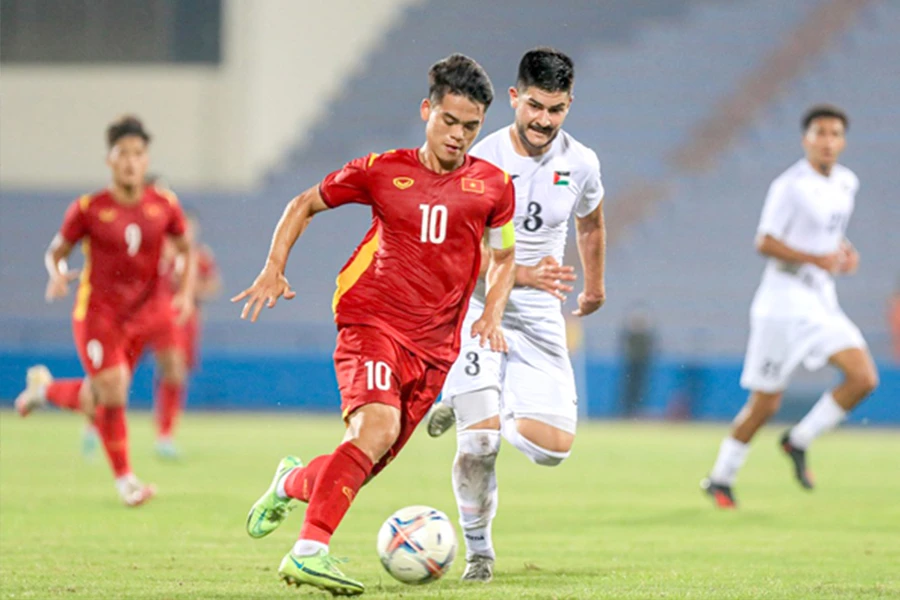 Đội trưởng Khuất Văn Khang của U-20 Việt Nam sẽ là ngòi nổ chính. Ảnh: CTV