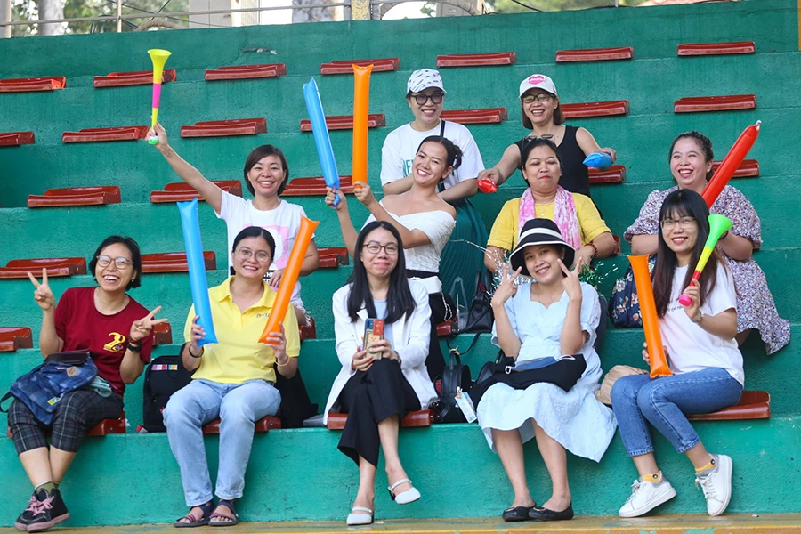 … và ta cổ vũ. Ảnh: HOÀNG NAM