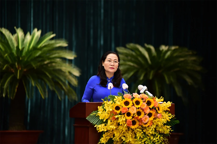 Chủ tịch HĐND TP.HCM Nguyễn Thị Lệ phát biểu tại kỳ họp thứ chín HĐND TP.HCM khóa X sáng 18-4. Ảnh: THANH TUYỀN Chủ tịch HĐND TP.HCM Nguyễn Thị Lệ phát biểu tại kỳ họp thứ chín HĐND TP.HCM khóa X sáng 18-4. Ảnh: THANH TUYỀN