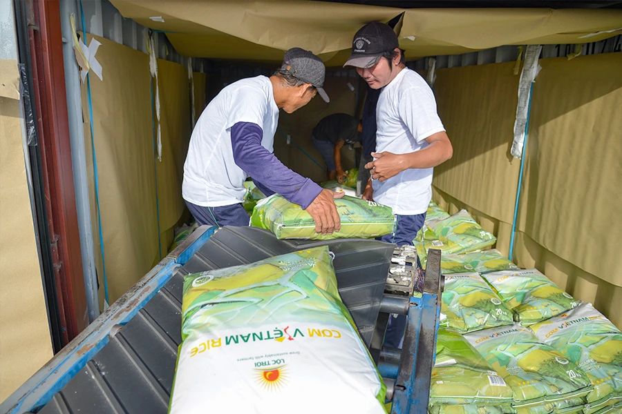 Mỗi năm Việt Nam xuất khẩu hơn 50 tỉ USD hàng nông sản. Ảnh: Q.HUY