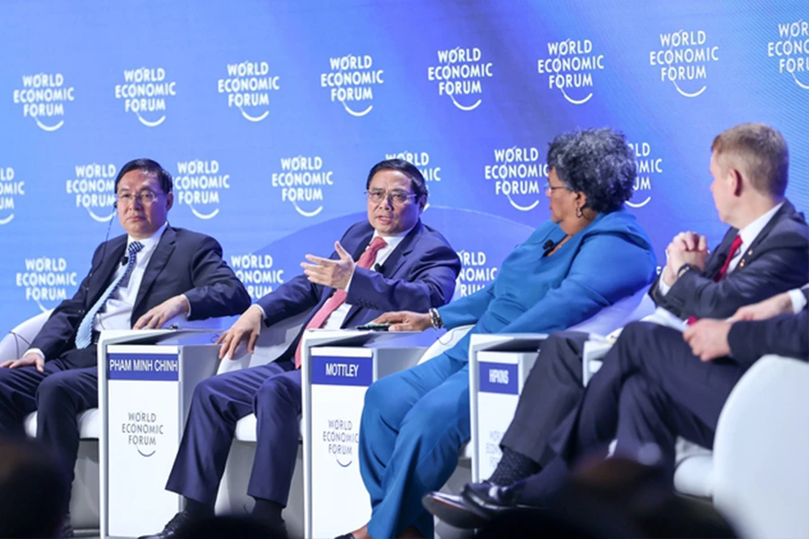 Thủ tướng Phạm Minh Chính chia sẻ những kinh nghiệm, bài học của Việt Nam trong quá trình chống dịch và phục hồi, thúc đẩy tăng trưởng kinh tế. Ảnh: VGP/NHẬT BẮC