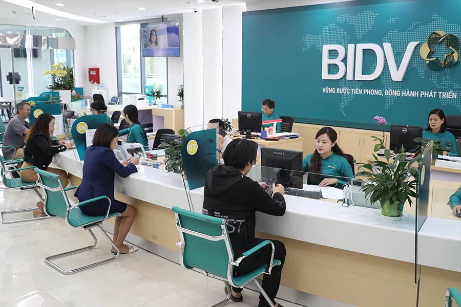 Các doanh nghiệp kiến nghị các ngân hàng có cơ chế cho vay tín chấp để giúp doanh nghiệp vượt khó. Ảnh: T.LINH