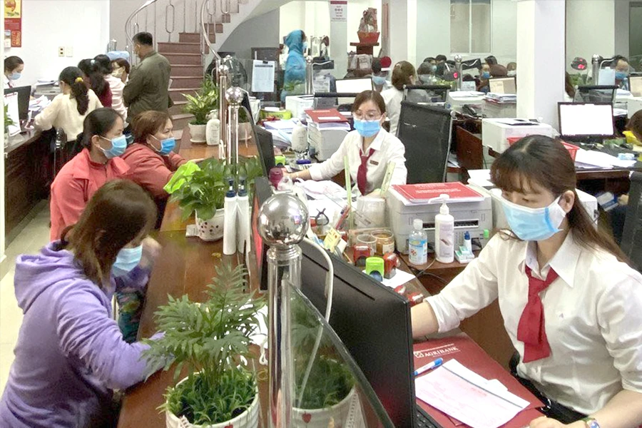 Nhiều ngân hàng đang gặp khó khi thực hiện việc bảo mật dữ liệu cá nhân của khách hàng theo quy định tại Nghị định 13/2023. Ảnh: T.LINH