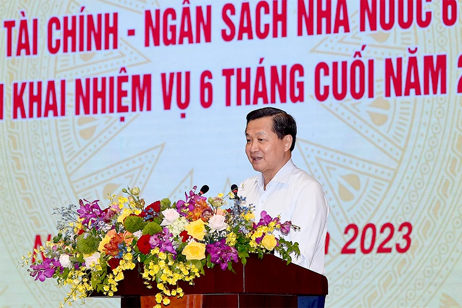 Phó Thủ tướng Lê Minh Khái phát biểu chỉ đạo tại hội nghị. Ảnh: CHÂN LUẬN