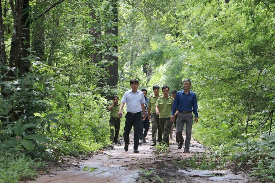 Đoàn công tác của tỉnh Bình Thuận đi khảo sát dự án hồ chứa nước Ka Pét. Ảnh: VT