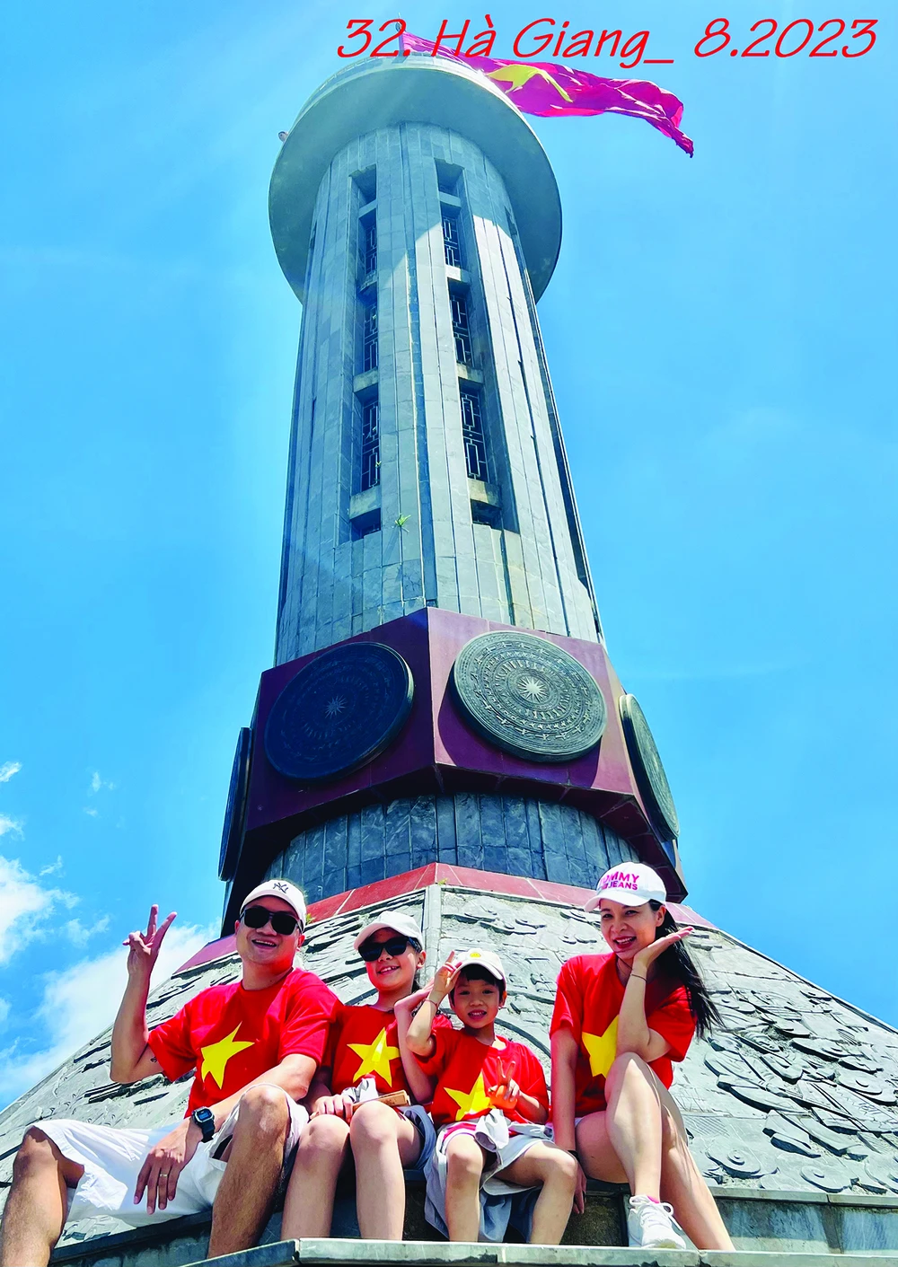 32. Ha Giang_ Cot co Lung Cu.jpg