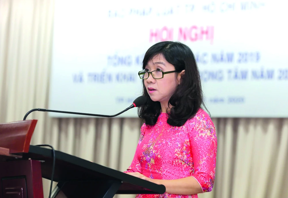 p10-p11-anh 1_we talk we_Lan.jpg