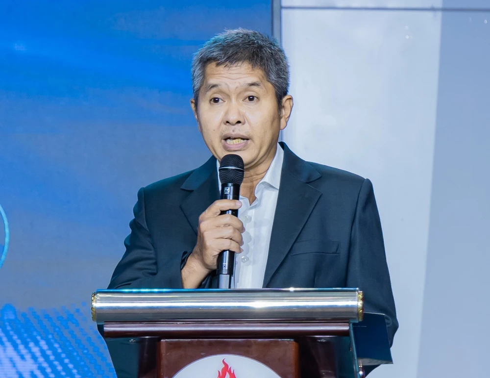 P1213_Cot phai_h3_VO VAN THAN.jpg