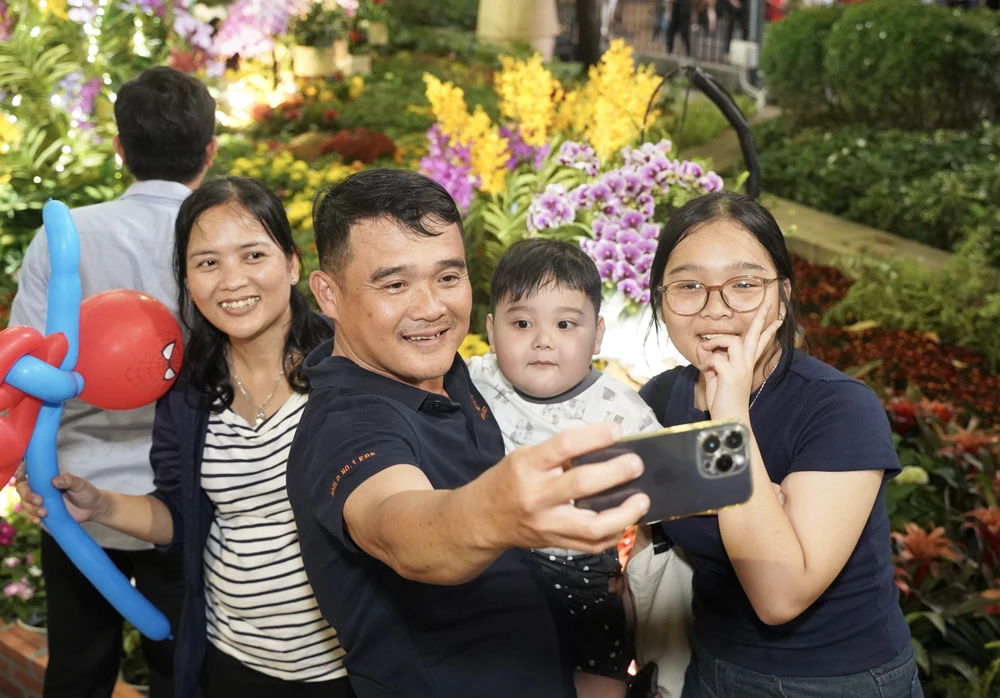 p8-9-ảnh thay .JPG