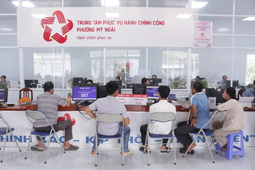 P4+5-anh-mau-chan-trang-phuong-My-Ngai-Dong-Thap.JPG